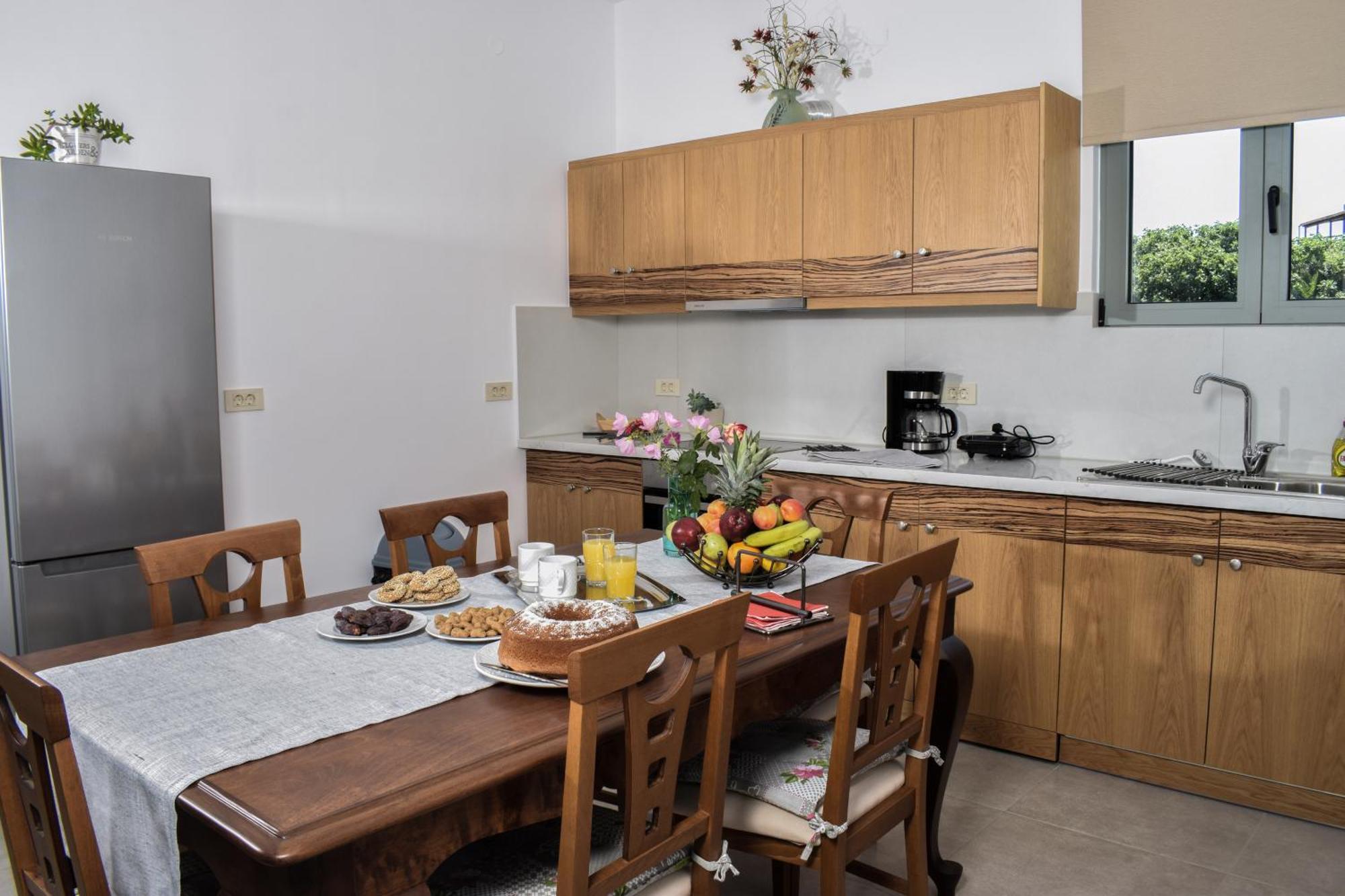 Romantic Corner Maisonette Houses 斯塔罗斯 外观 照片