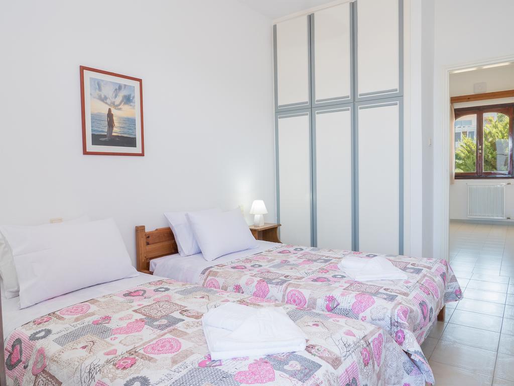 Romantic Corner Maisonette Houses 斯塔罗斯 外观 照片