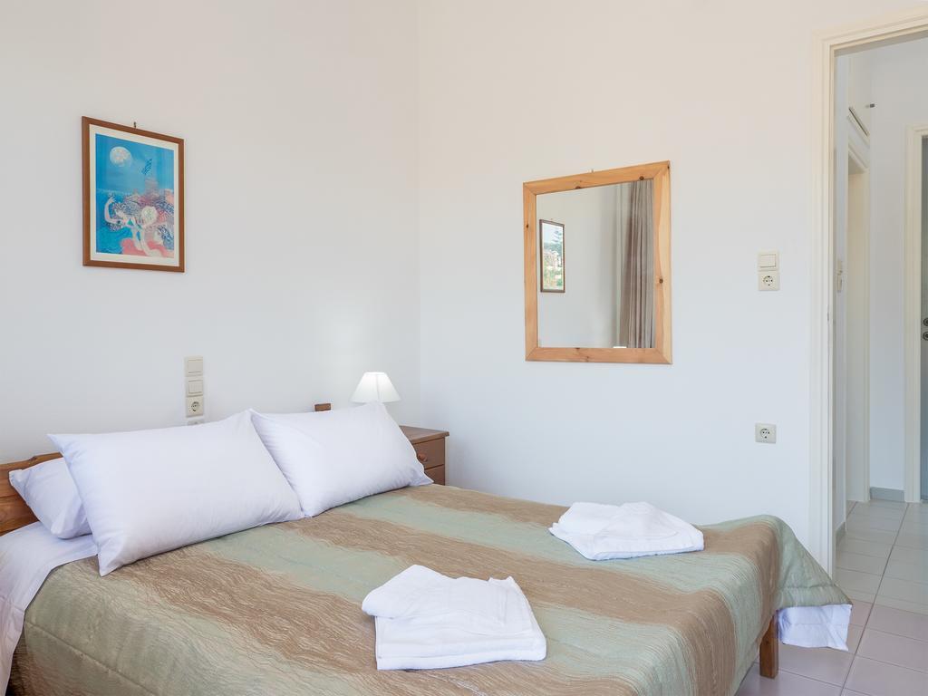 Romantic Corner Maisonette Houses 斯塔罗斯 外观 照片
