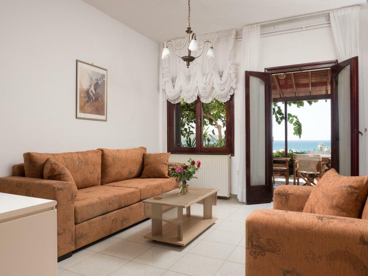 Romantic Corner Maisonette Houses 斯塔罗斯 外观 照片