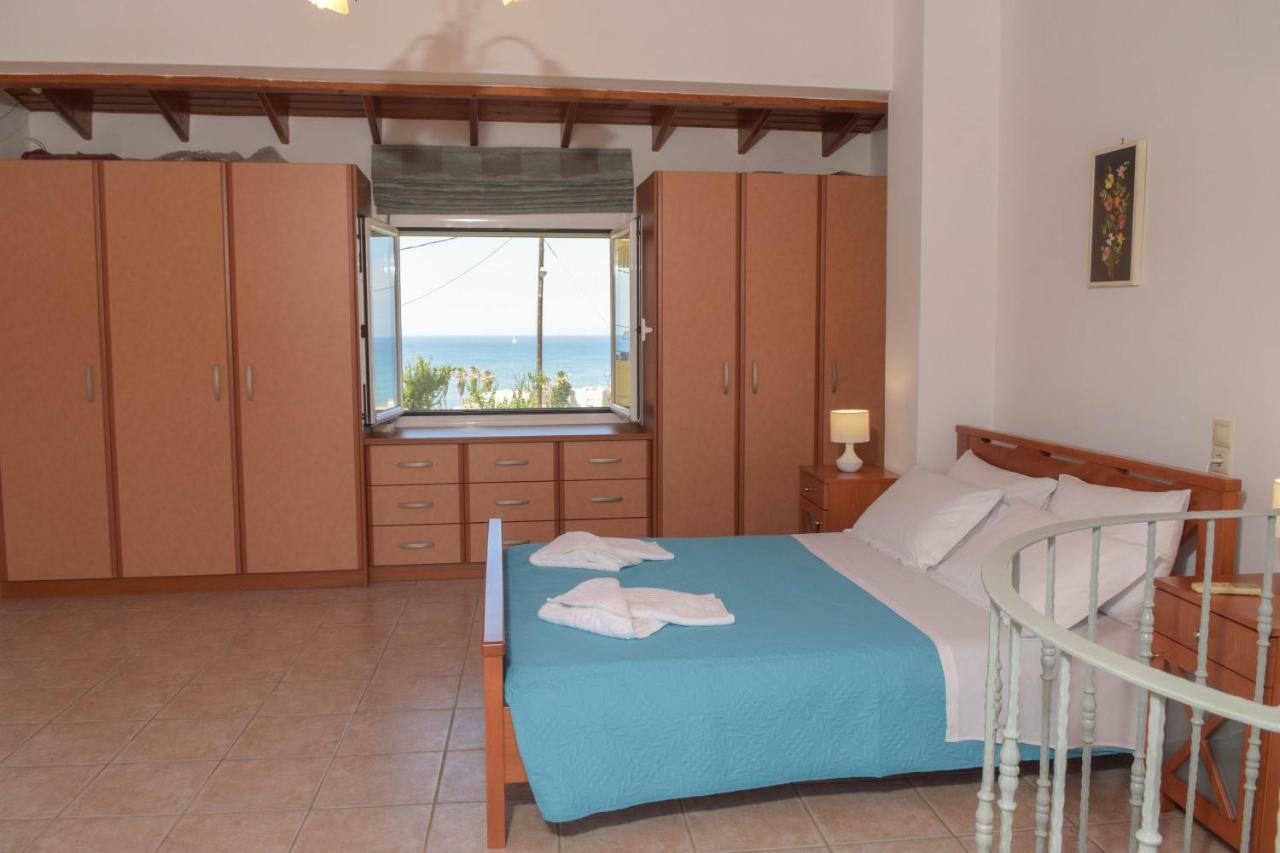 Romantic Corner Maisonette Houses 斯塔罗斯 外观 照片